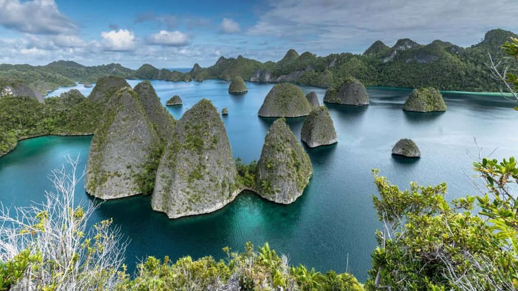 Things to Do in Raja Ampat - 10 Amazing Experiences Beyond Diving